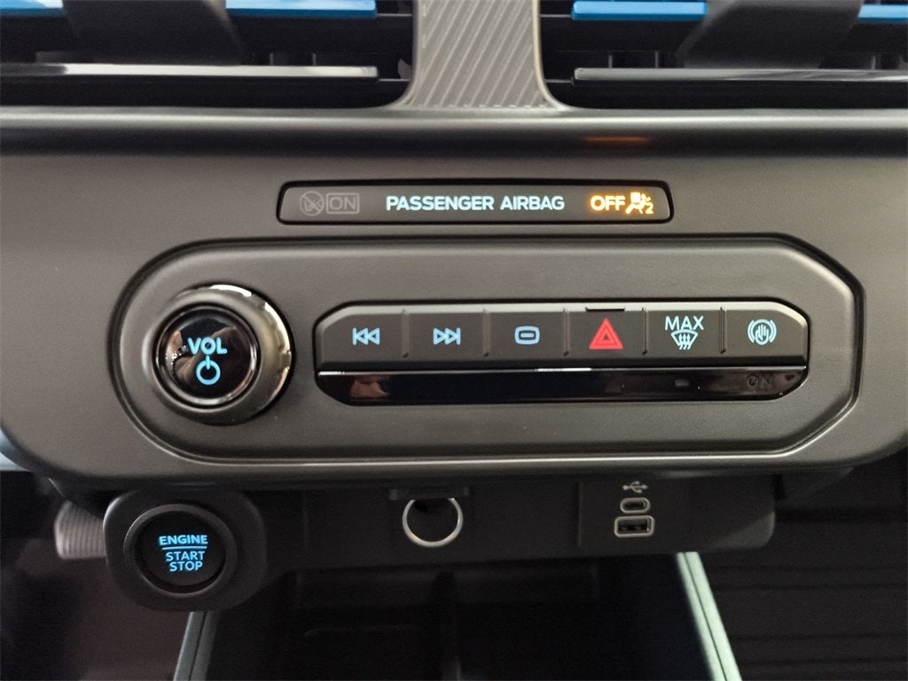 2025 Ford Maverick Lobo Standard