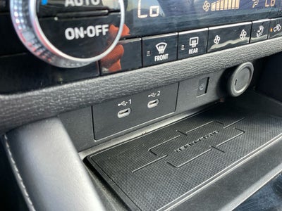 2025 Mitsubishi Outlander Base